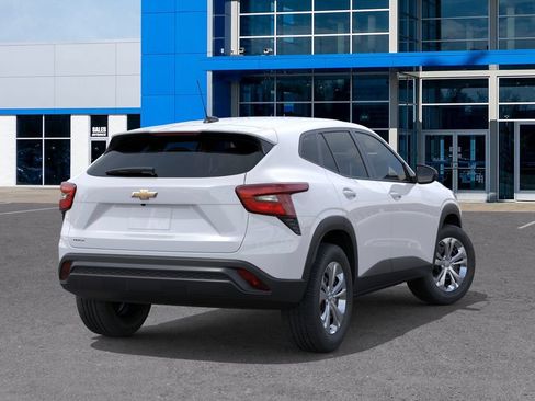 New 2026 Chevrolet Trax LS FWD image 4