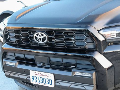 Used 2025 Toyota 4Runner TRD Off-Road Premium w/ Tow Technology Package AWD/4WD image 6