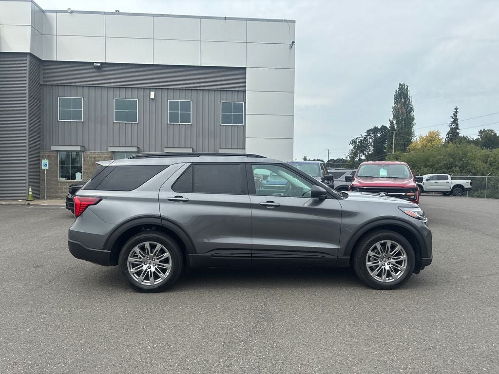 Used 2026 Ford Explorer Active w/ Active Comfort Package AWD/4WD image 9