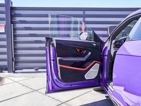 Used 2024 Lamborghini Urus Performante image 38