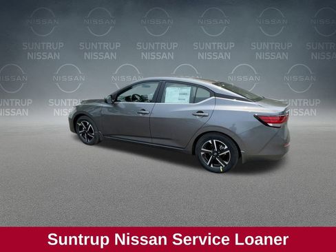 Used 2025 Nissan Sentra SV w/ Trunk Package image 6