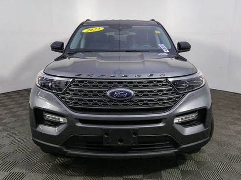 Used 2023 Ford Explorer XLT w/ Equipment Group 202A AWD/4WD image 4