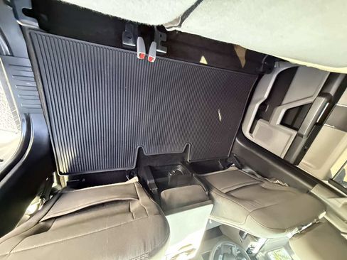 Used 2015 Ford F150 XLT image 35