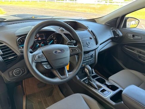 Used 2019 Ford Escape S FWD image 9
