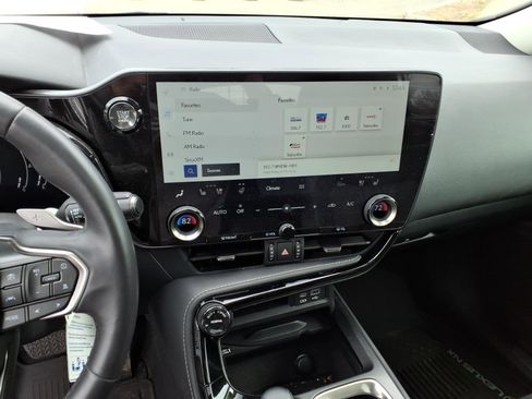 Used 2023 Lexus NX 350 AWD image 9