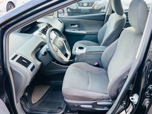 Used 2014 Toyota Prius V Three FWD image 12