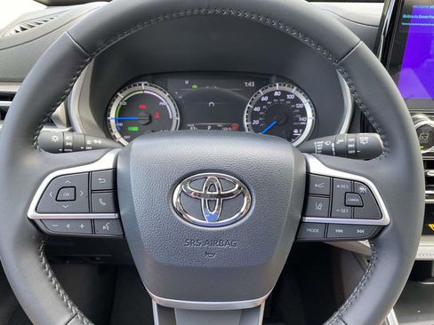 Used 2026 Toyota Highlander XLE AWD/4WD image 21