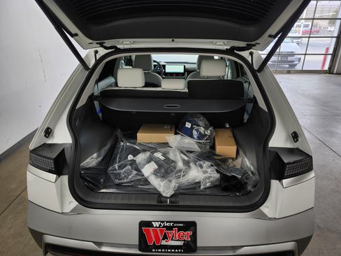 New 2026 Hyundai Ioniq 5 Limited image 16