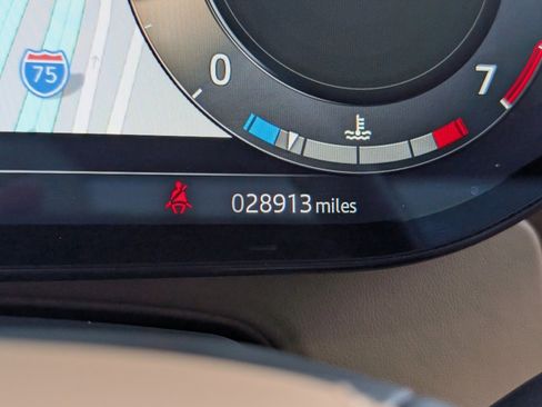 Used 2024 Land Rover Range Rover Sport SE image 21