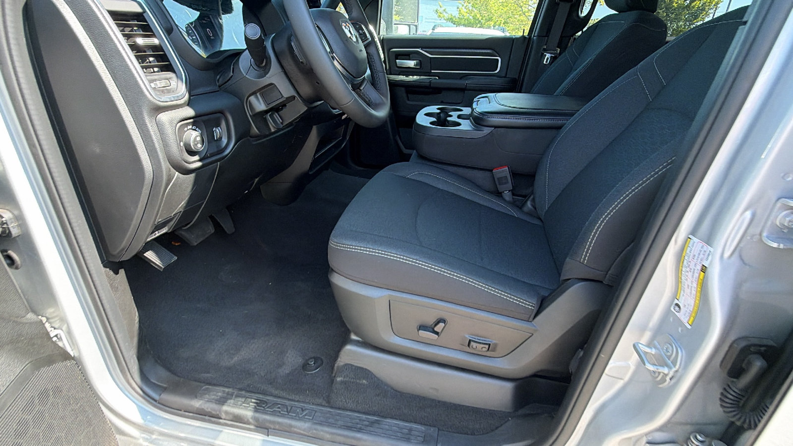 Used 2026 RAM 2500 Big Horn AWD/4WD image 16