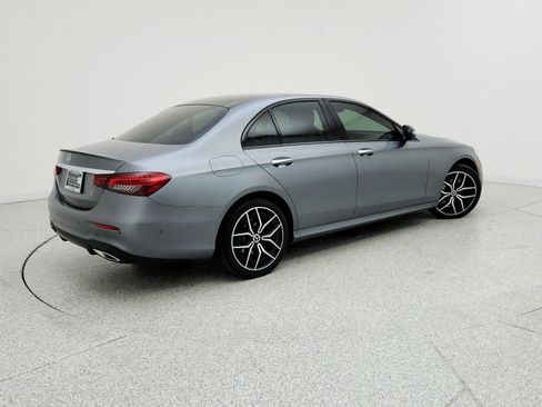 Used 2022 Mercedes-Benz E 350 Sedan image 5