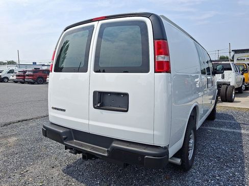New 2025 Chevrolet Express 3500 w/ Driver Convenience Package image 4