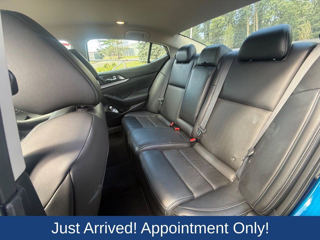 Used 2018 Nissan Maxima 3.5 SV FWD image 10