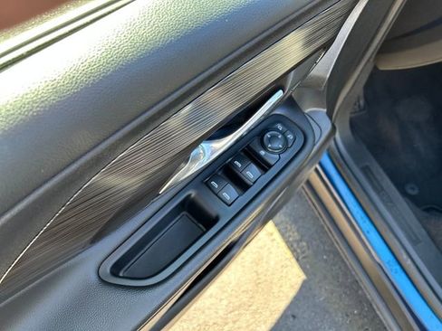 Used 2020 GMC Terrain SLT image 12