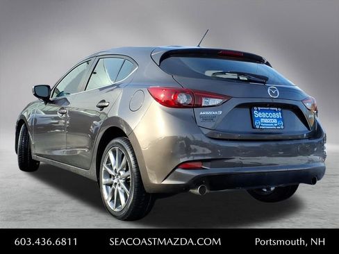 Used 2018 MAZDA MAZDA3 Touring image 3