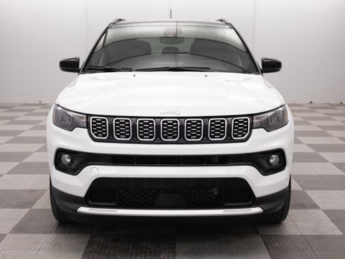 Used 2024 Jeep Compass Limited AWD/4WD image 4