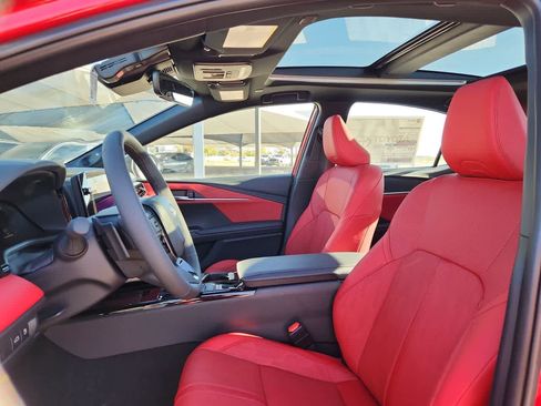 Used 2025 Toyota Camry XSE image 15