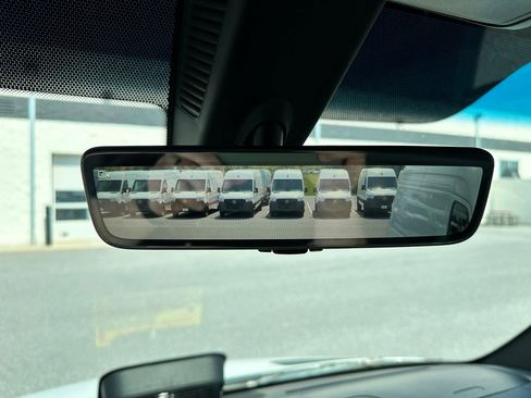 Used 2025 Mercedes-Benz Sprinter 2500 image 17