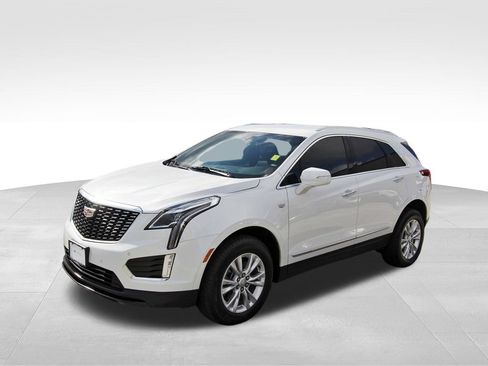 Certified 2025 Cadillac XT5 Luxury image 2