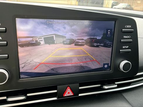 Used 2023 Hyundai Elantra SEL FWD image 25