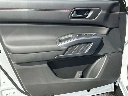 New 2026 Nissan Pathfinder Rock Creek AWD/4WD image 18