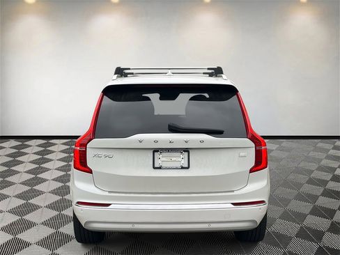 Used 2022 Volvo XC90 T8 Inscription Expression w/ Advanced Package image 4