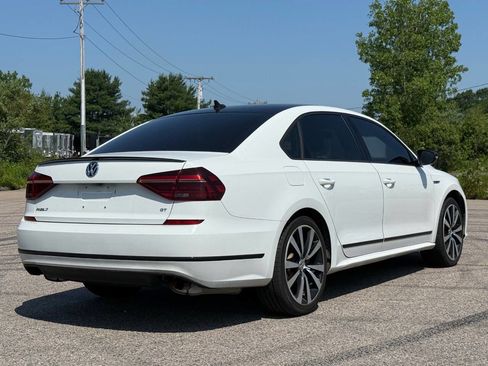 Used 2018 Volkswagen Passat 3.6 image 5