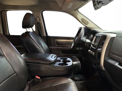 Used 2016 RAM 1500 Classic SLT AWD/4WD image 9