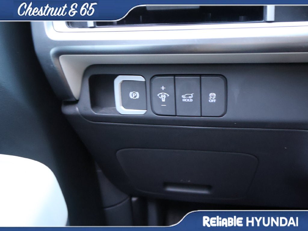 Used 2024 Hyundai Santa Fe SE FWD image 32