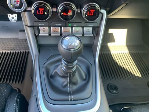 New 2025 Toyota GR86 Premium image 21