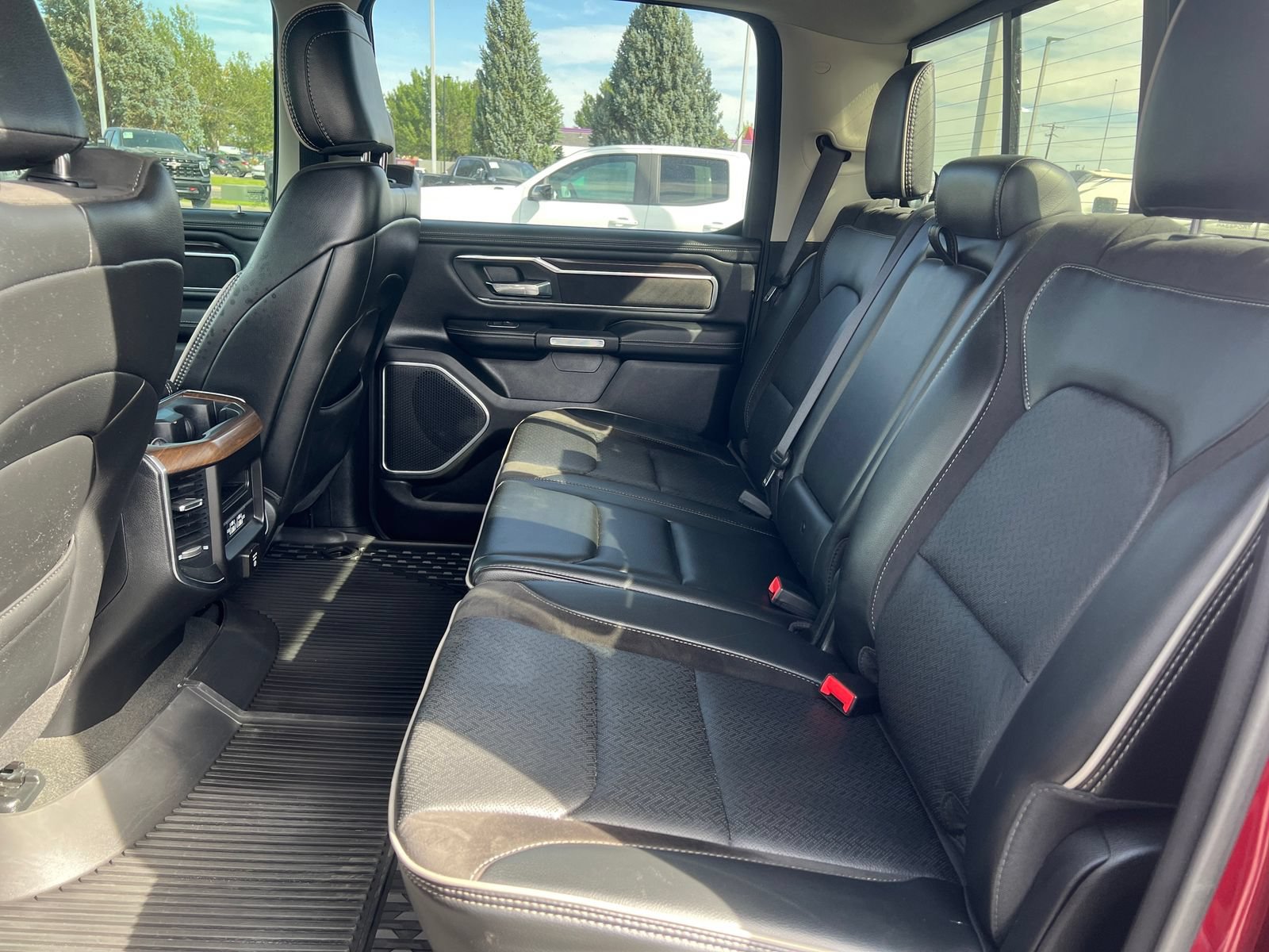 Used 2022 RAM 1500 Laramie AWD/4WD image 25