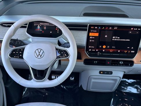 New 2025 Volkswagen ID. Buzz Pro S Plus image 13