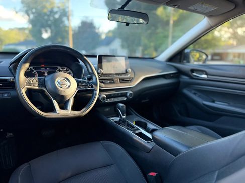 Used 2020 Nissan Altima 2.5 S FWD image 10