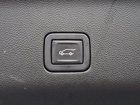 Certified 2023 Cadillac Escalade Premium Luxury AWD/4WD image 25