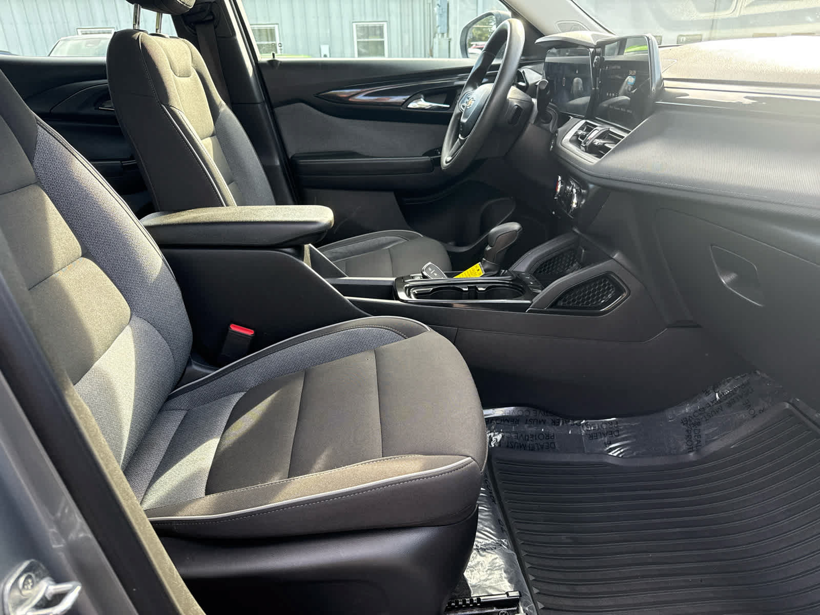 Used 2024 Chevrolet TrailBlazer LS FWD image 12