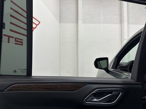 Used 2023 Chevrolet Suburban Premier image 51