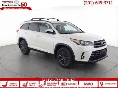 Used 2019 Toyota Highlander SE