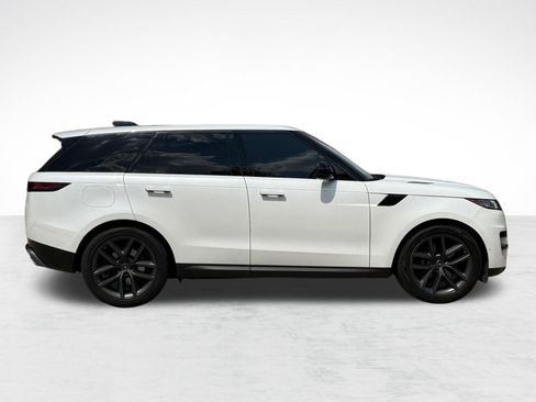 Used 2024 Land Rover Range Rover Sport SE AWD/4WD image 7