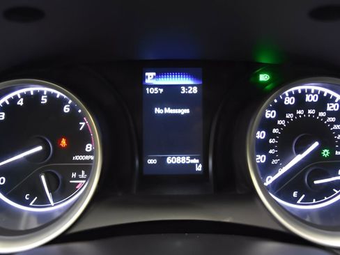 Used 2022 Toyota Camry LE image 16