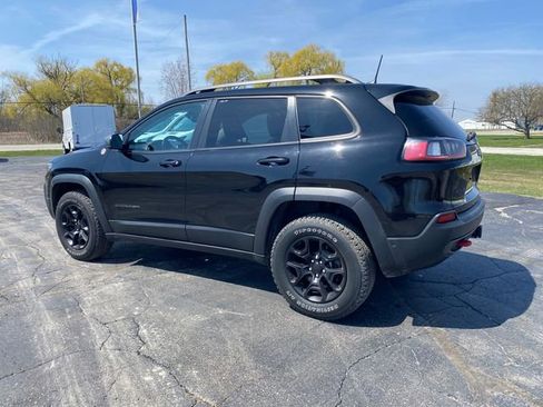 Used 2019 Jeep Cherokee Trailhawk AWD/4WD image 10