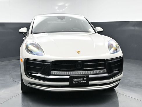 Used 2025 Porsche Macan AWD/4WD image 11