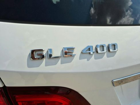 Used 2019 Mercedes-Benz GLE 400 4MATIC image 32