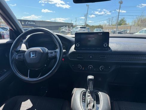Used 2024 Honda HR-V Sport image 16