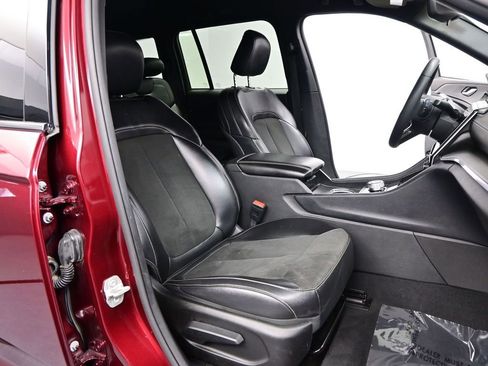 Used 2024 Jeep Grand Cherokee Altitude image 20