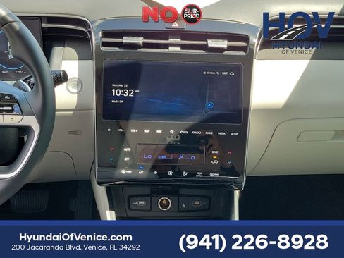 Certified 2024 Hyundai Tucson Limited FWD image 24