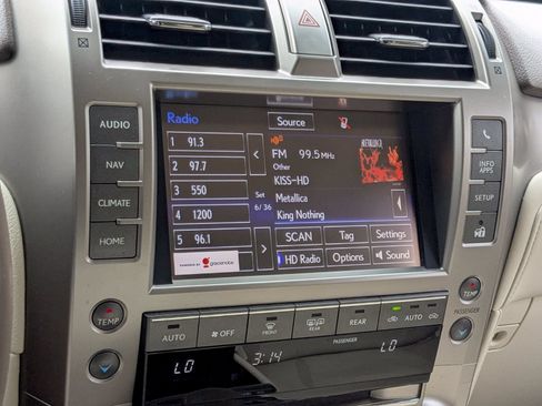 Used 2016 Lexus GX 460 w/ Premium Package AWD/4WD image 14