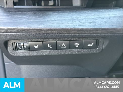 Used 2023 Nissan Ariya AWD image 38