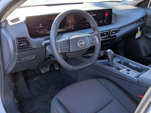 New 2026 Nissan Sentra SR w/ Floor Mat Package FWD image 10