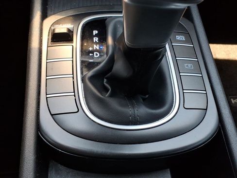 Used 2024 Hyundai Kona SEL FWD image 25