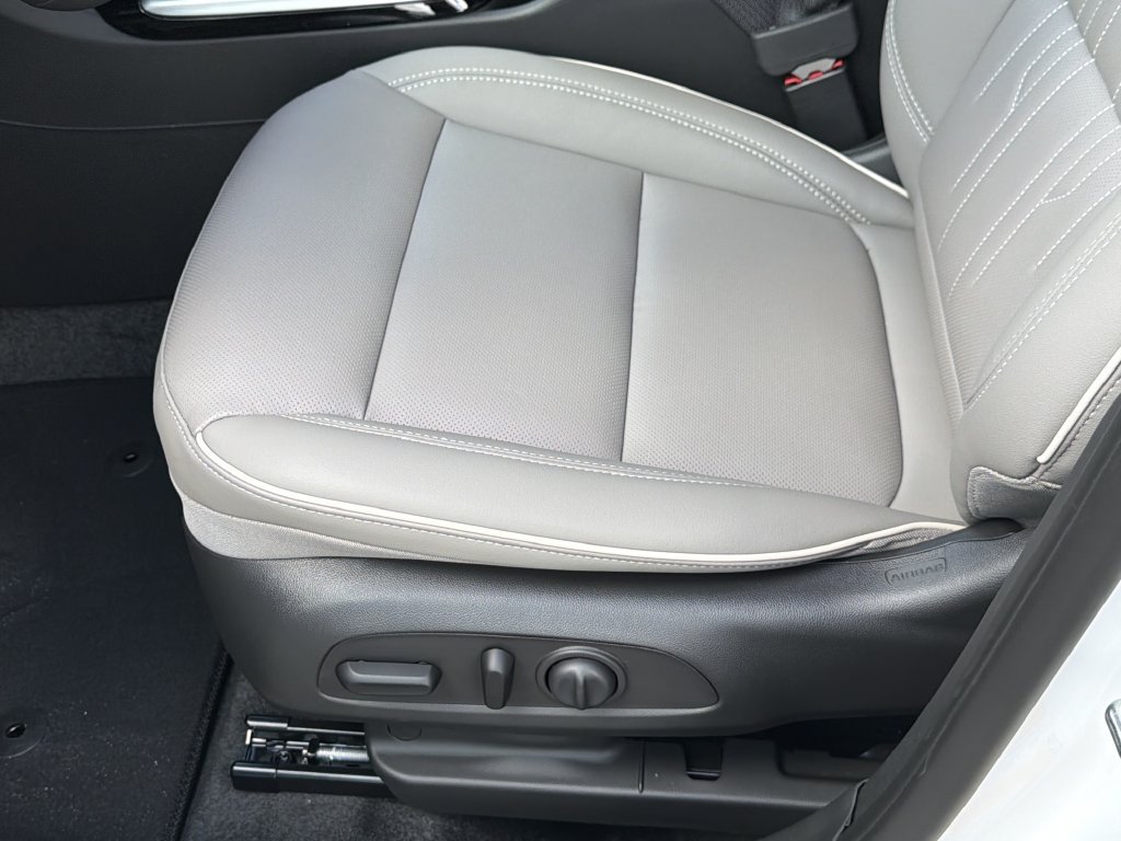 New 2026 Buick Envista Sport Touring FWD image 24